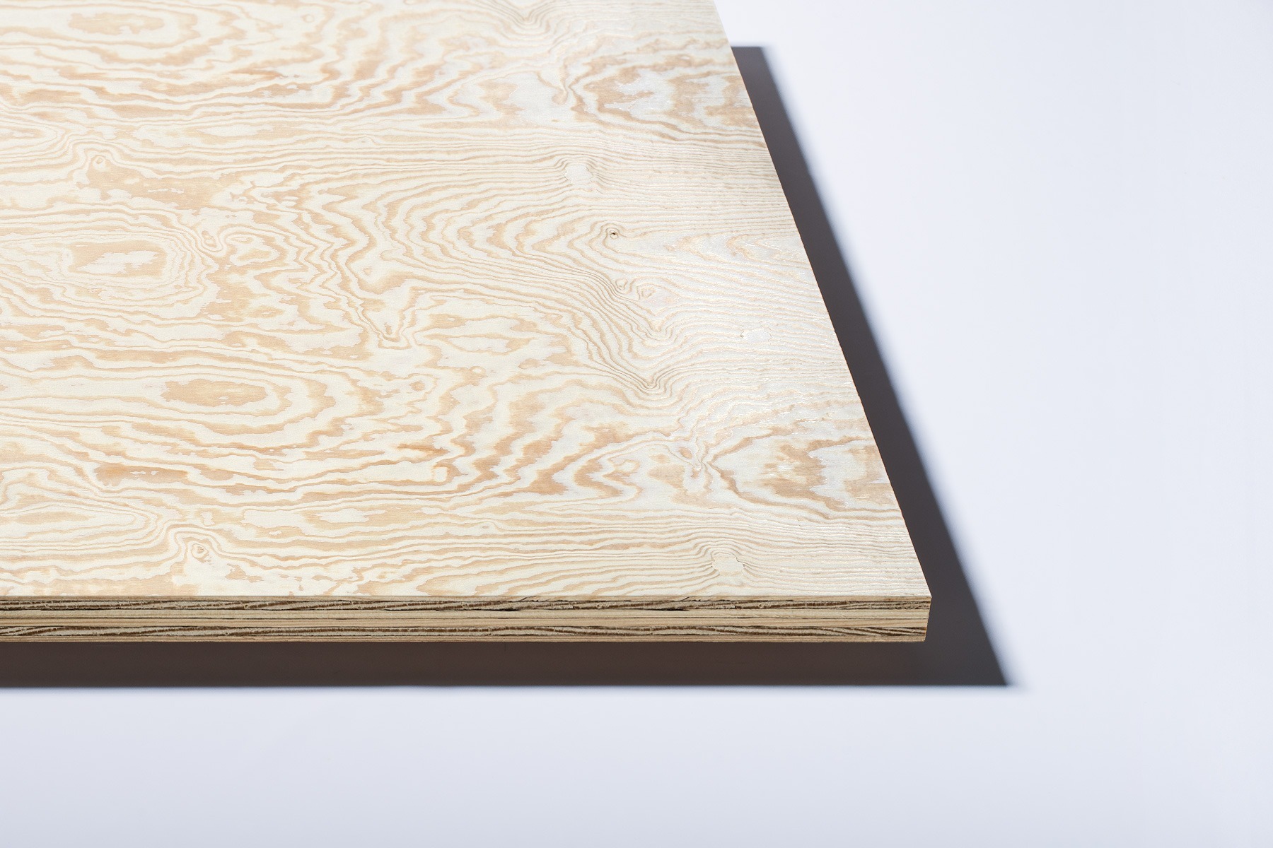 Egger Laminates with COlour Core